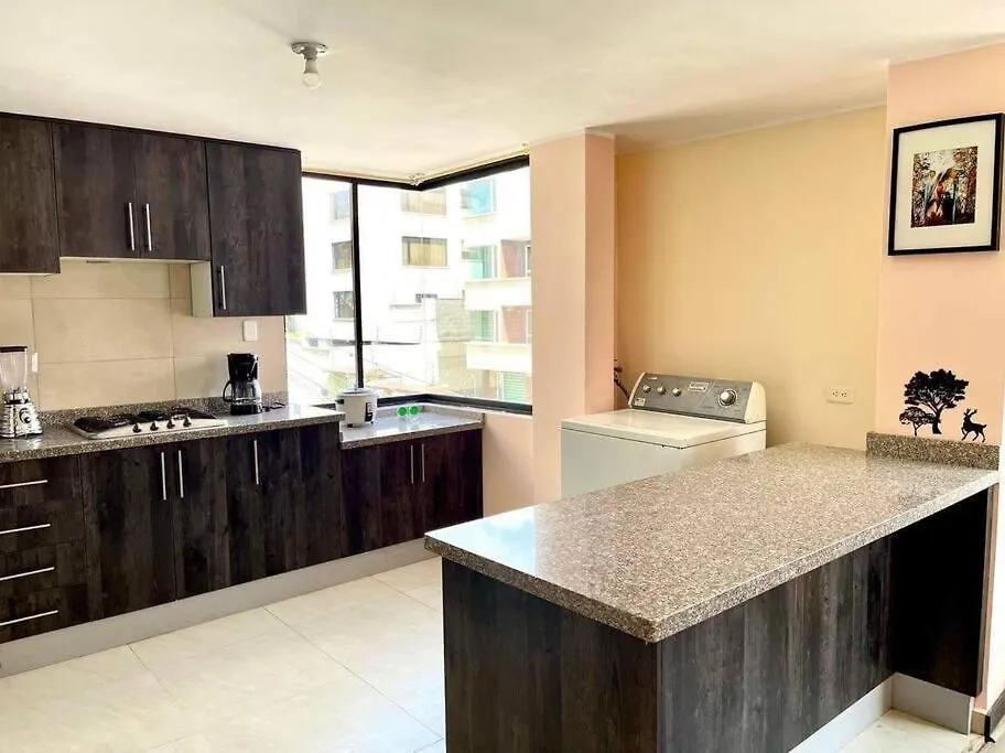 Ferienwohnung Departamento Amplio Y Moderno Sector Residencial Quito Apartment