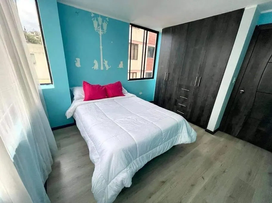 Ferienwohnung Departamento Amplio Y Moderno Sector Residencial Quito